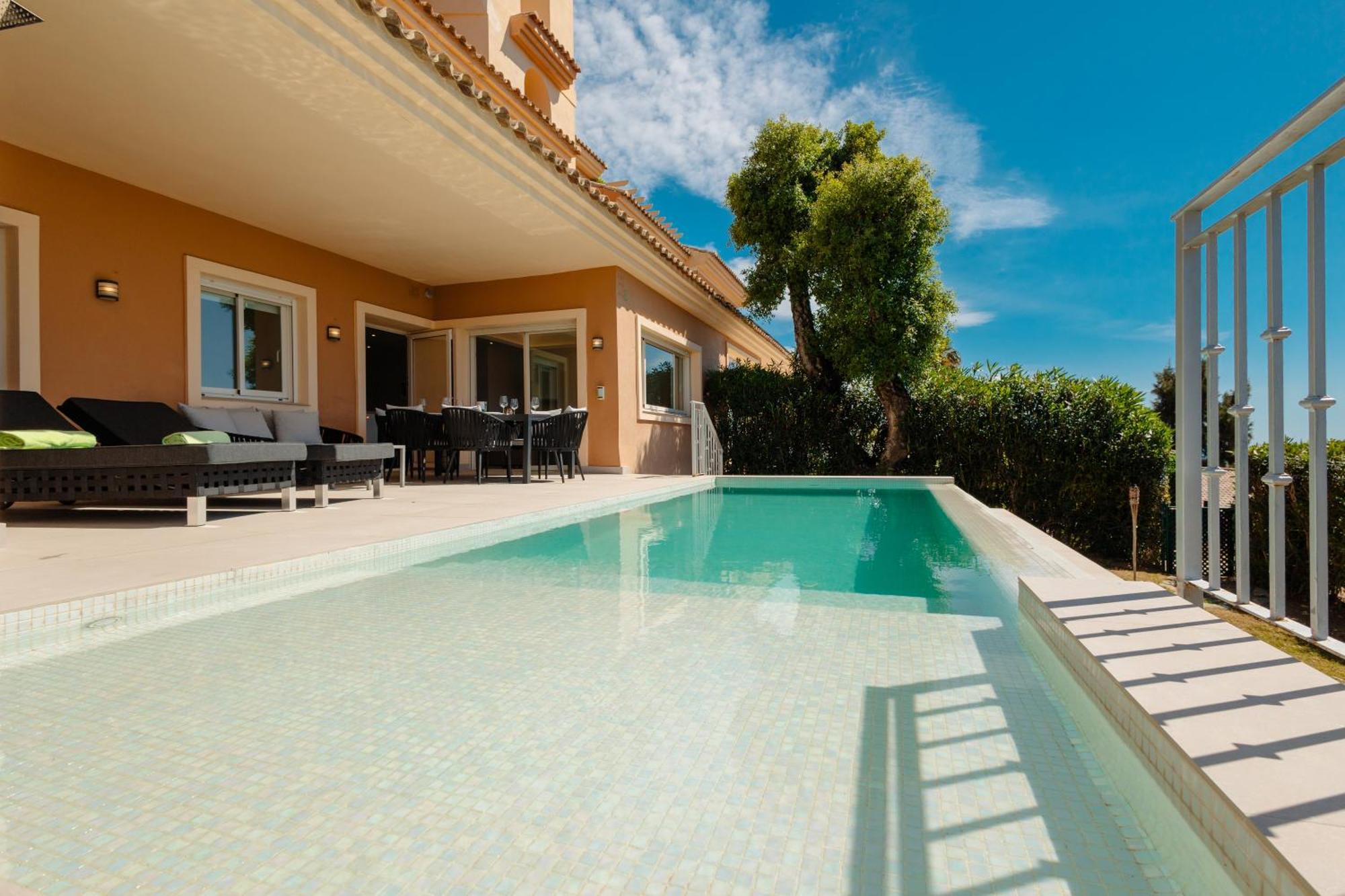 Apartamento Private Heatable Infinity Pool With Sea Views In La Mairena, Marbella Sitio de Calahonda Exterior foto